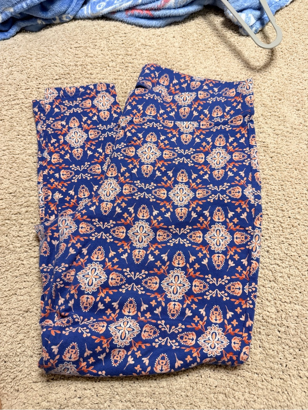 torrid Blue Leggings with Coral Floral Medallion Print